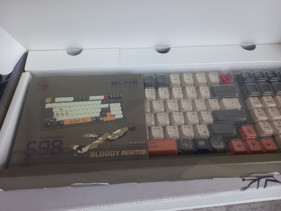 Клавиатура Bloody Aviator