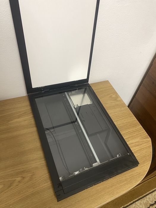 Планшетный сканер CanoScan Lide300