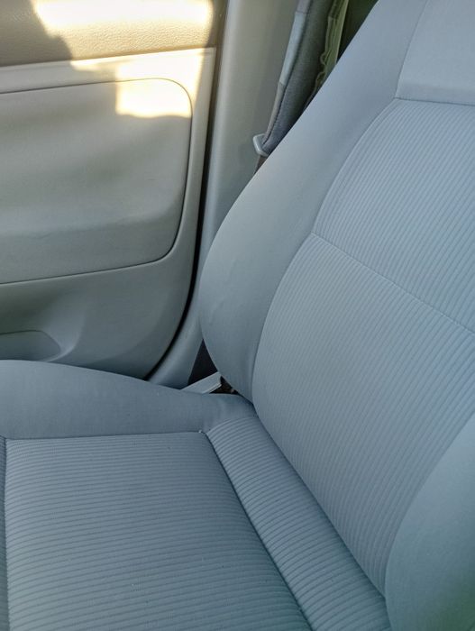 Vând Volkswagen pasat