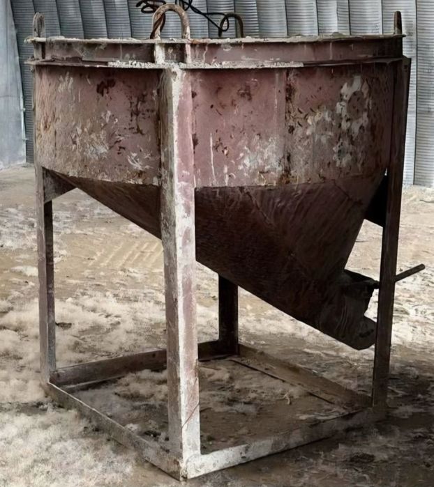 Бадья/туфля/рюмка для бетона