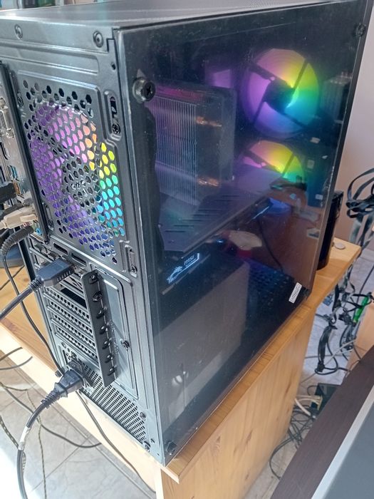 Геймърски компютър I7 6700к gtx1070 8gb