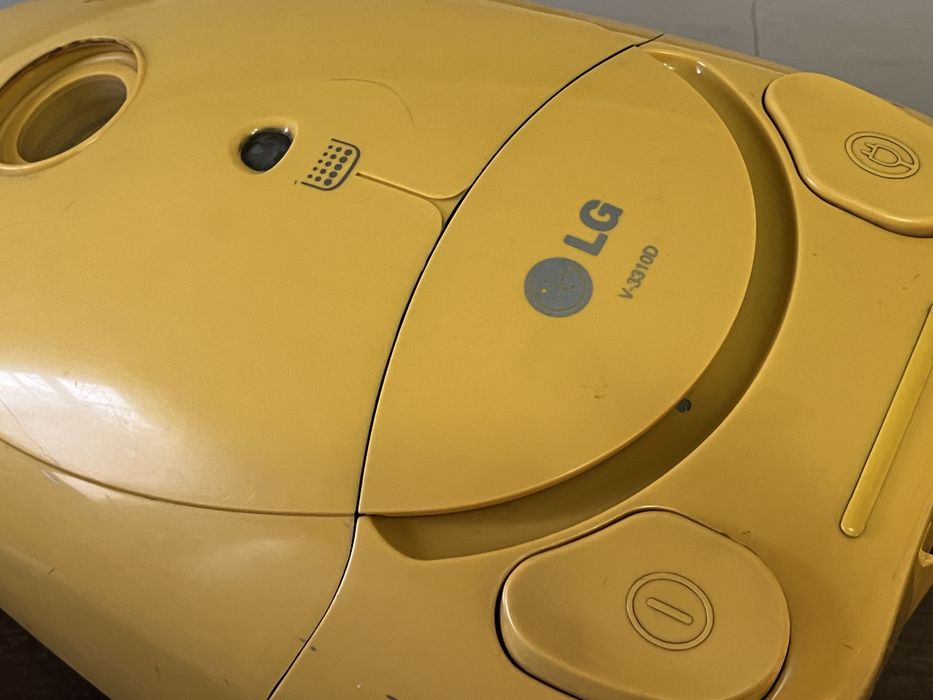 Пылесос LG V-3310D