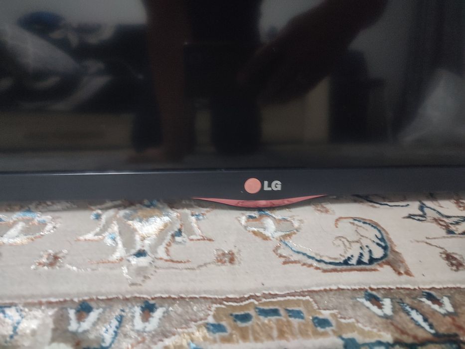 Продам телевизор LG