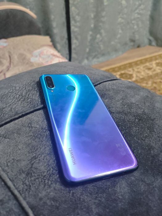 продаю Huawei P30 Lite с минусом