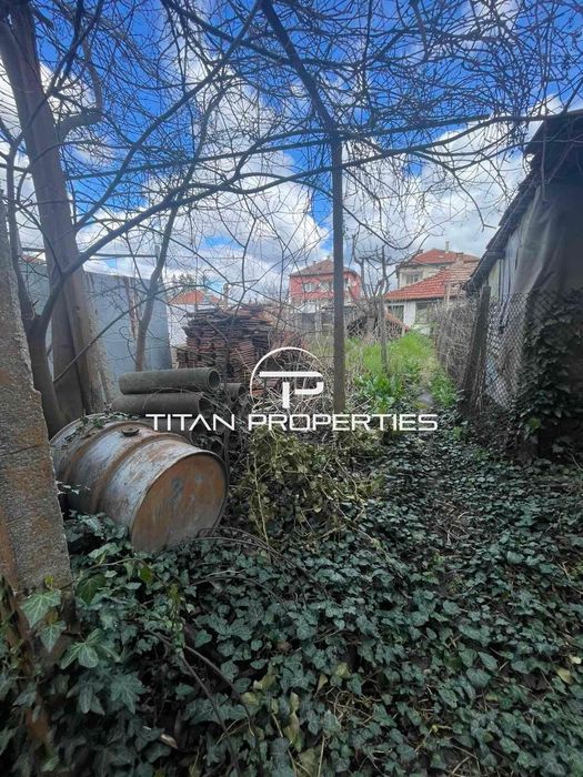 Многостаен апартамент за продажба в кв. Прослав