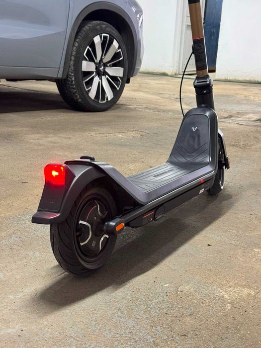 Trotinete electrice NIU KQi3 Pro, doar 300 km, stare impecabilă – 1.600 lei