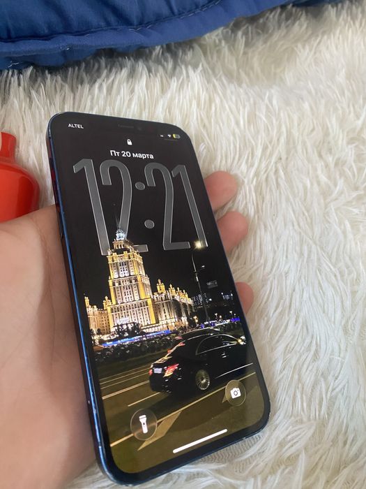 Продамм Айфон 12