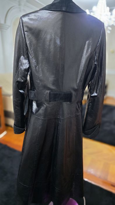 Женский кожаный плащ итальянский, лайковая натуральная замша