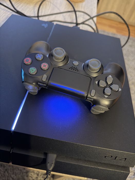 Playstation 4 , 500GB, stare foarte buna