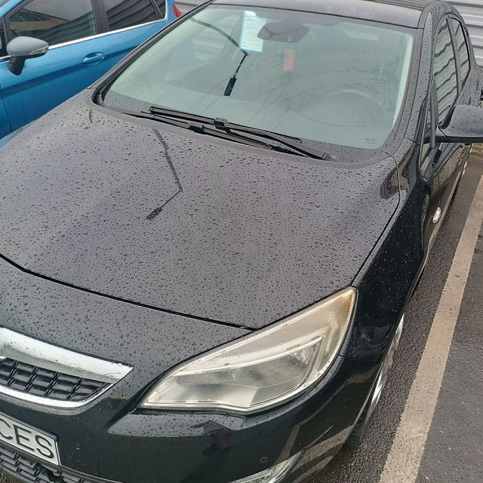 Opel Astra 2011, diesel 182 000k,tel 0747362778m