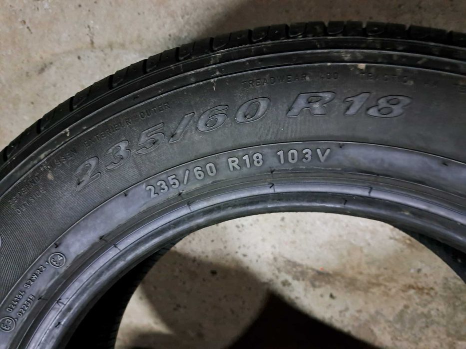 2 anvelope 235/60 R18 Pirelli