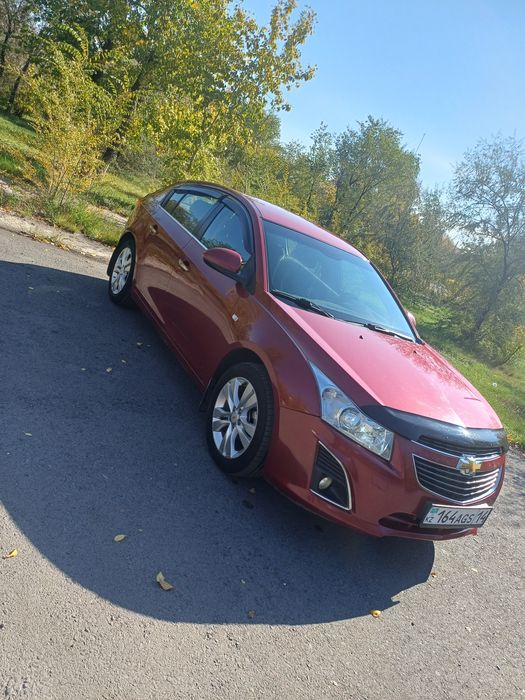 Шевроле круз хэтчбек 1.8