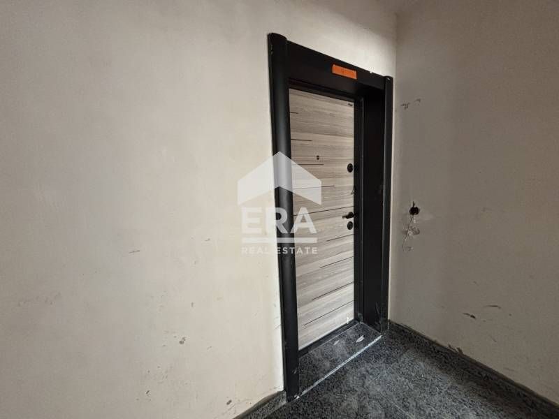 Двустаен, ексклузивен, партерен апартамент за продажба, с голяма терас