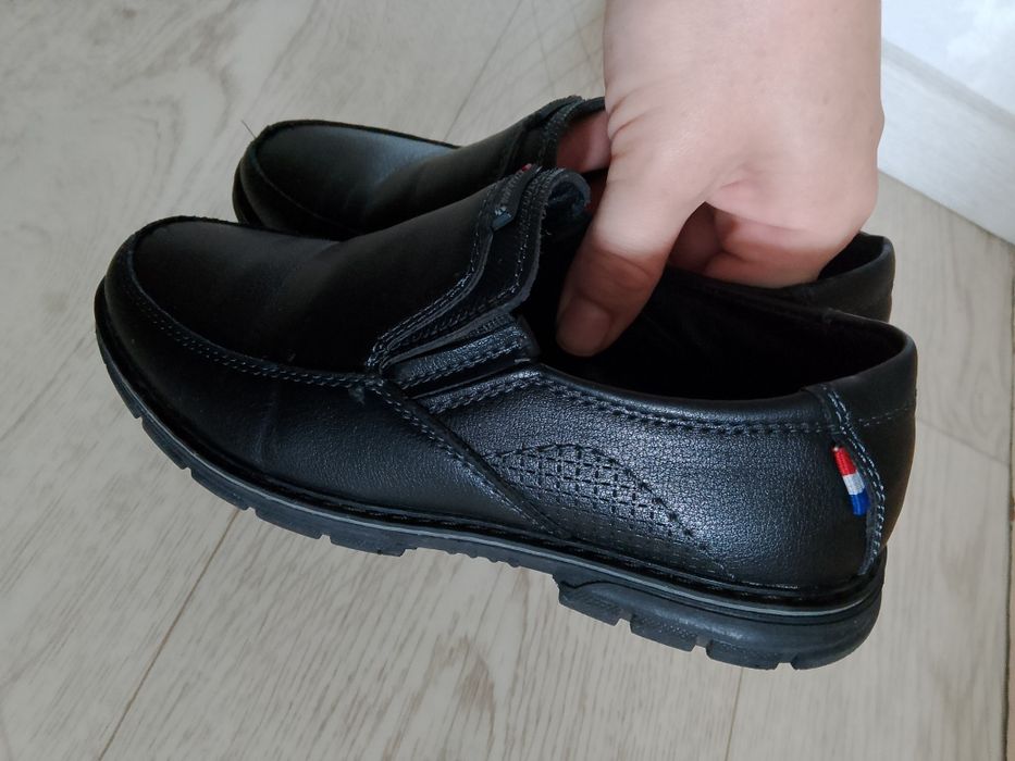 Продам Туфли на мальчика