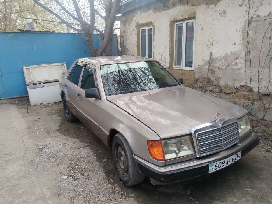 Продам машину мерседес