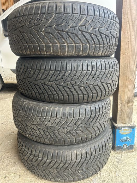 Продавам 4бр зимни  Yokohama в перфектно състояние 235/55/18 дот-19