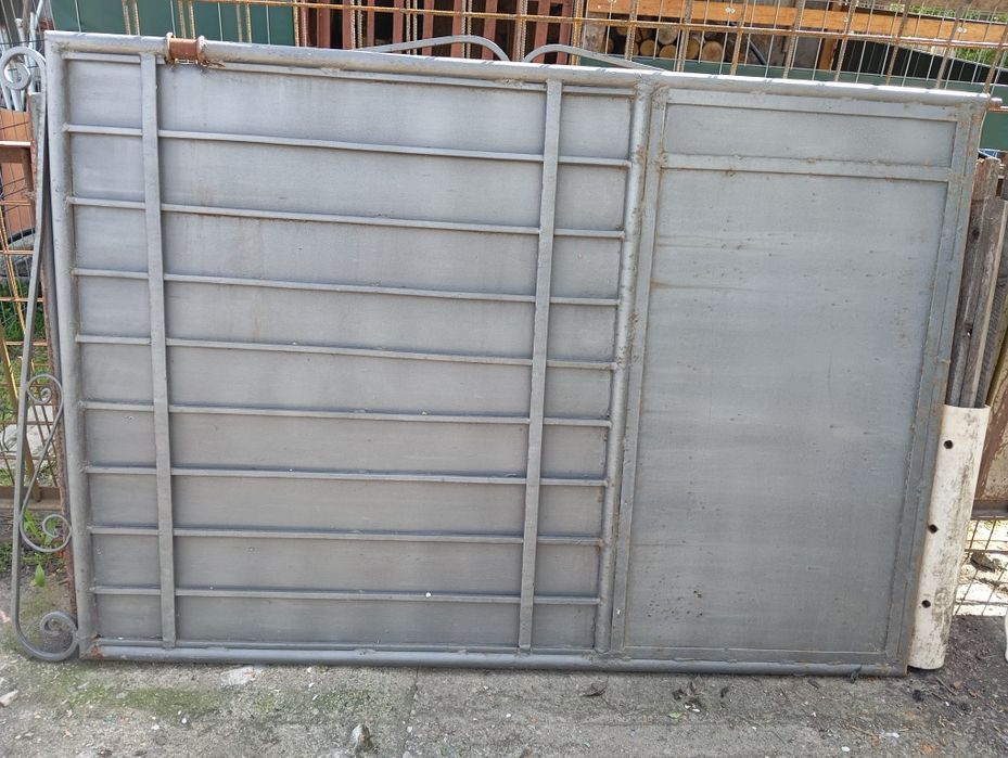 Vand poarta metalica