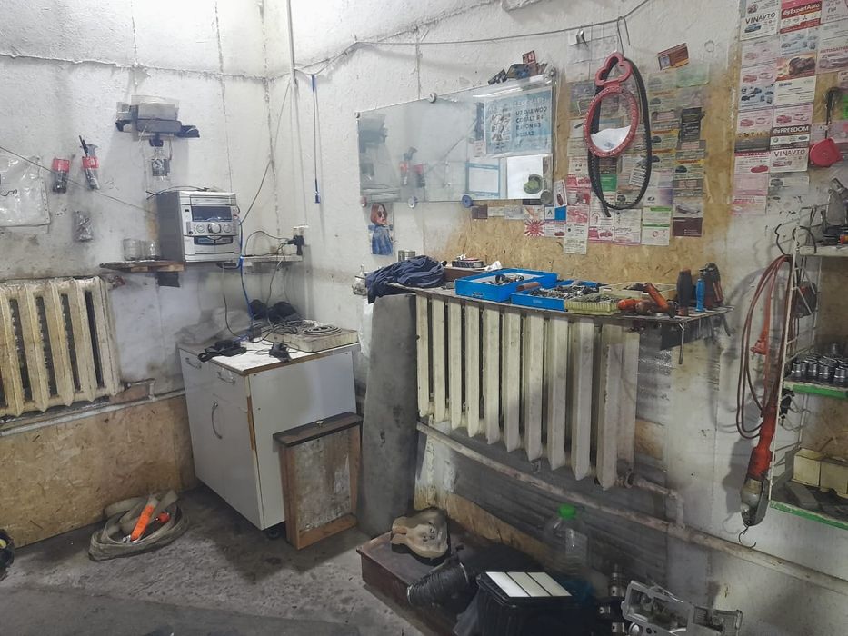 Срочно Продам большой гараж на 2 общ