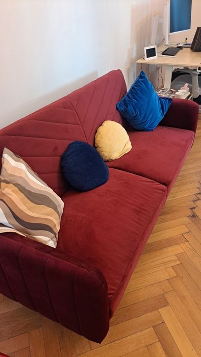 Canapea made in Italy  NOUA extensibila rosu inchis