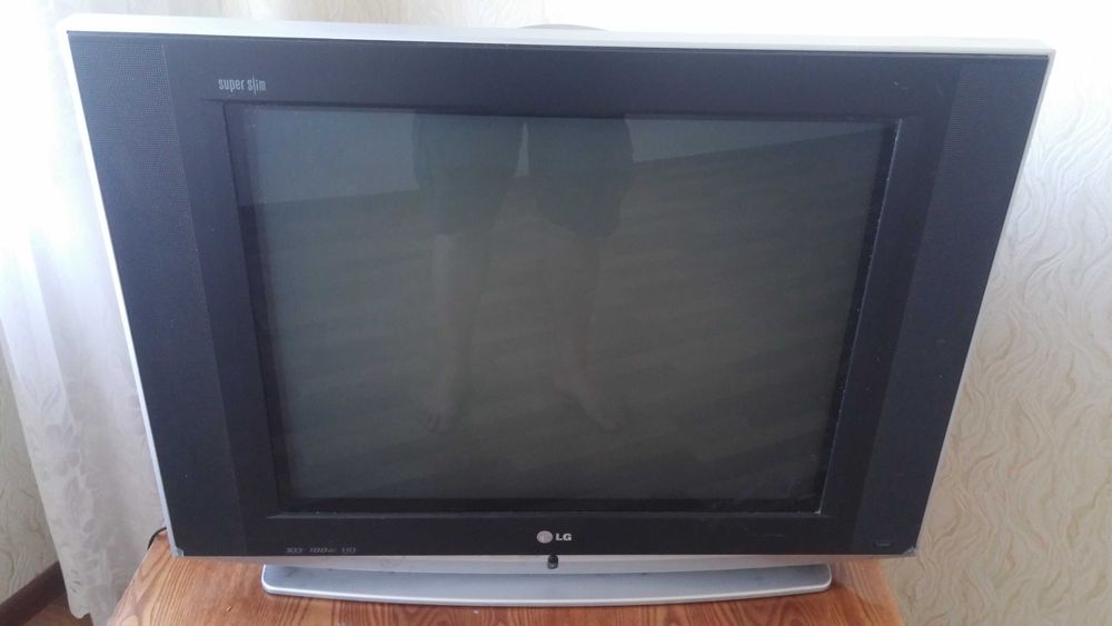 Телевизор LG 34-51- 71 см