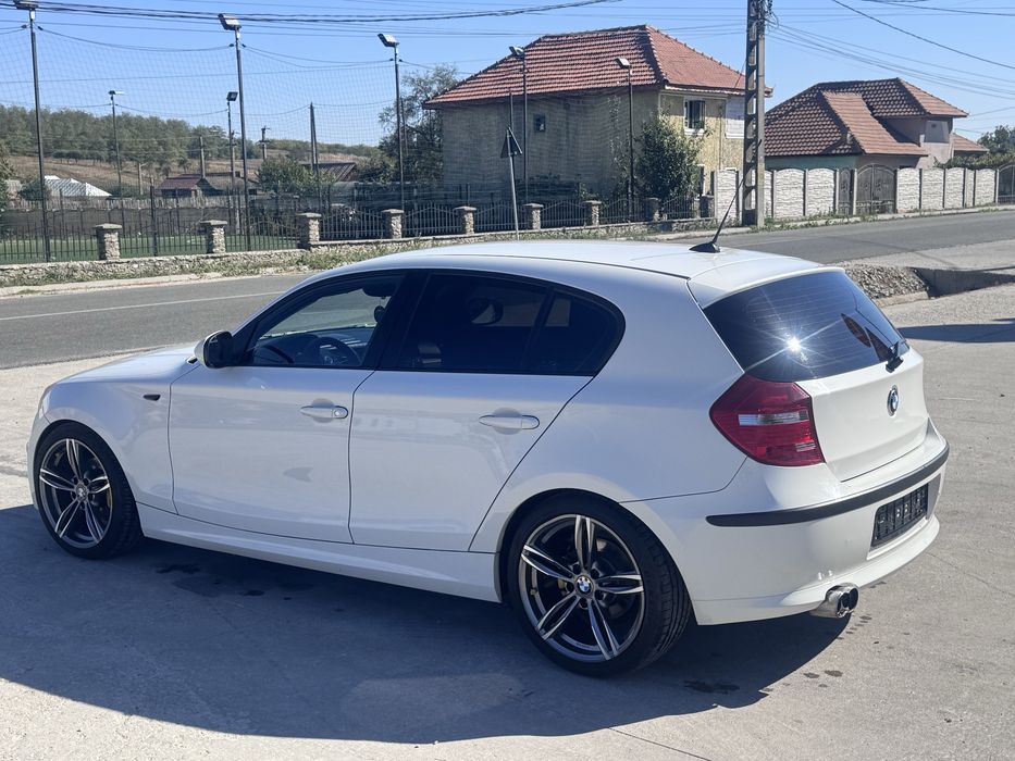 BMW 1 Series 2010 — imagine 3