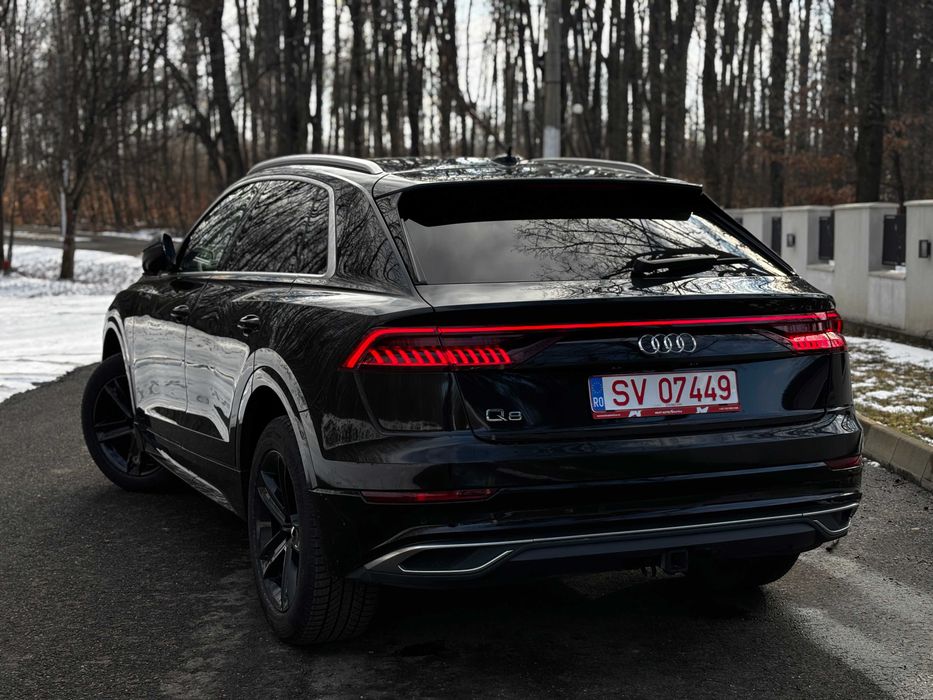 Audi Q8 55 TFSI quattro – Panoramic / Virtual Cockpit / Piele
