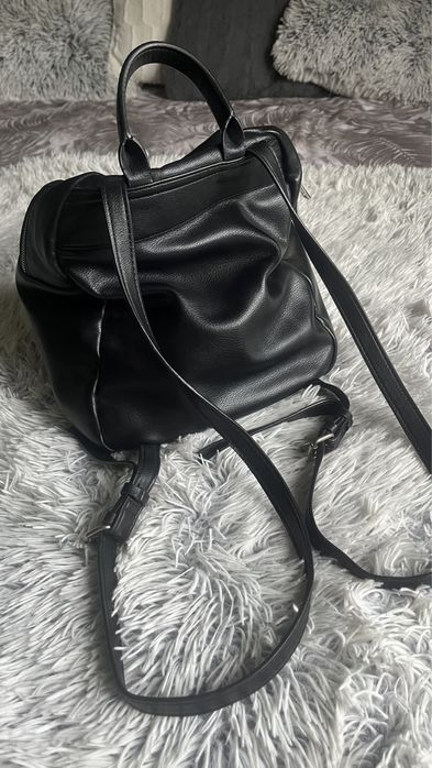 Дамска спортно-елегантна раница