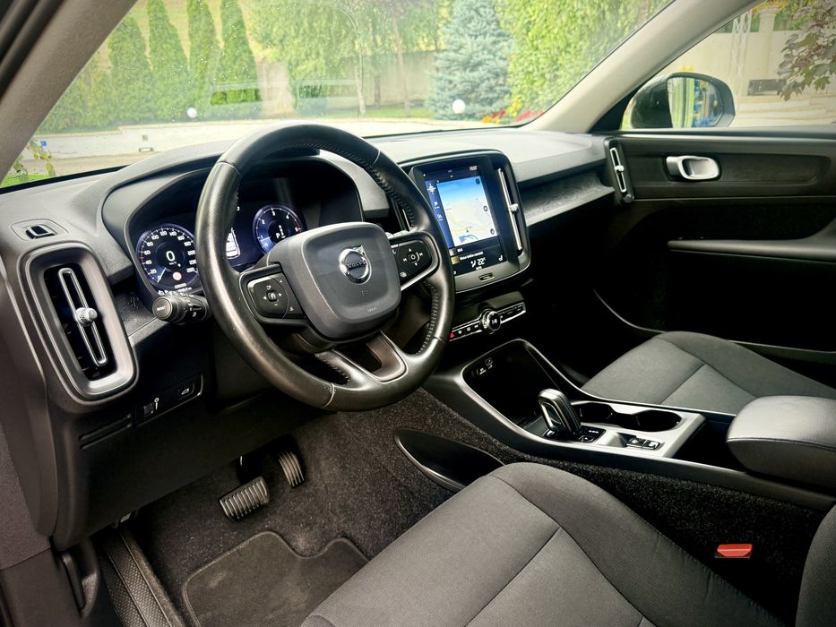 Volvo XC40 Urban Grid 2.0d Cutie Automata! Garantie 1 An! TVA Deductibil