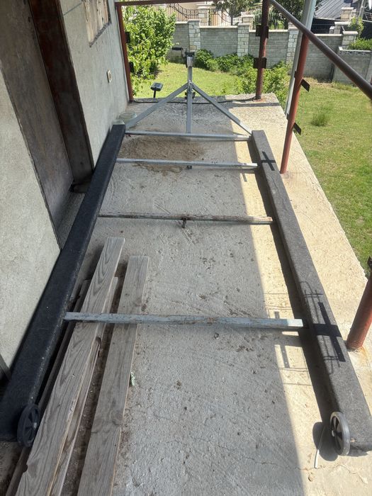 Лодка с мотор, сонар,помпа и жилетка