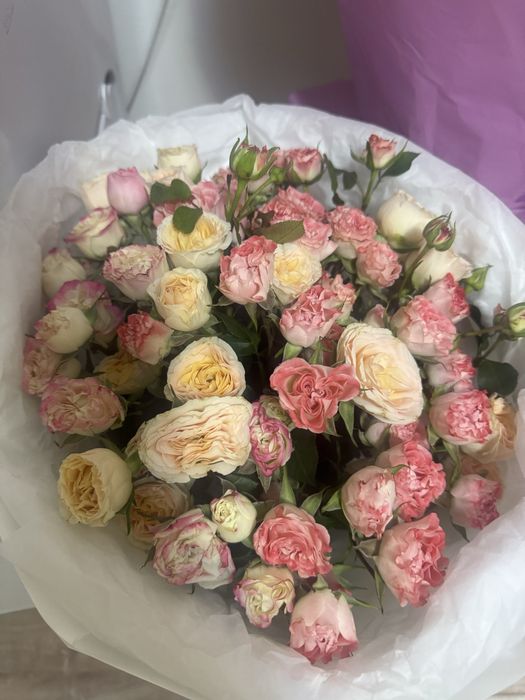 Продам букет из пионовидных кустовых роз