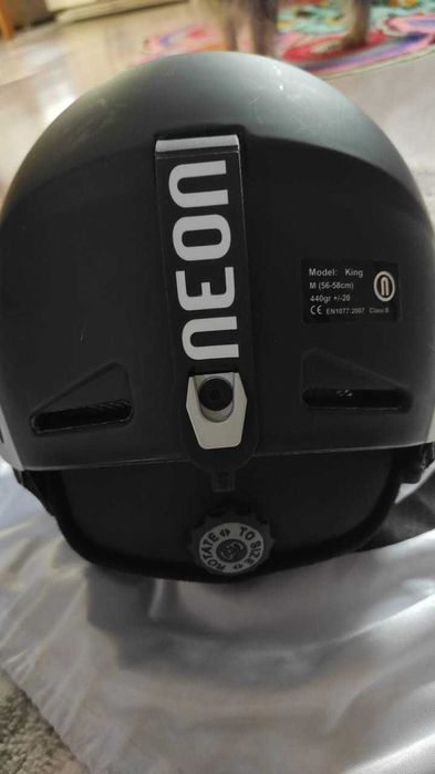 Горнолыжный шлем