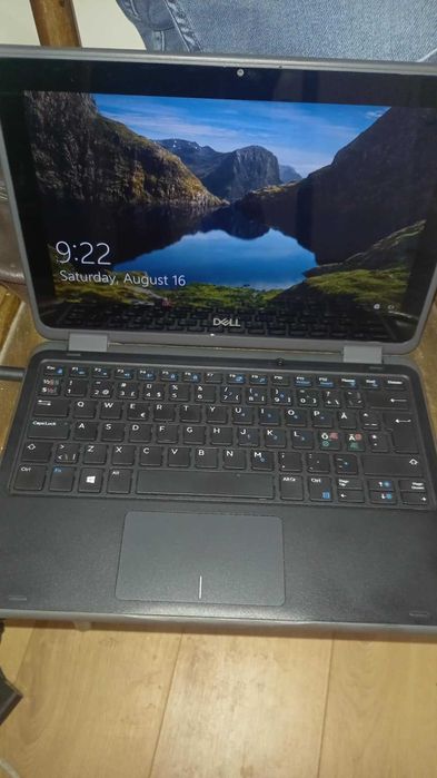 Лаптоп DELL 11.6''