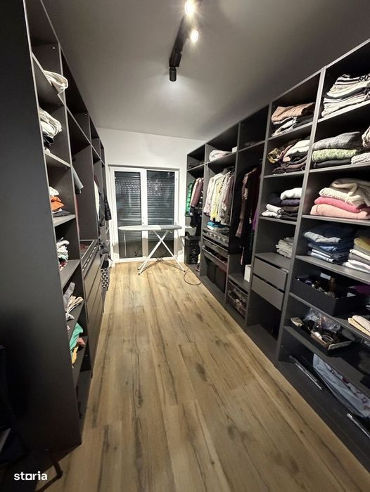 Vila 5 camere, Dobroesti, strada Trifoiului