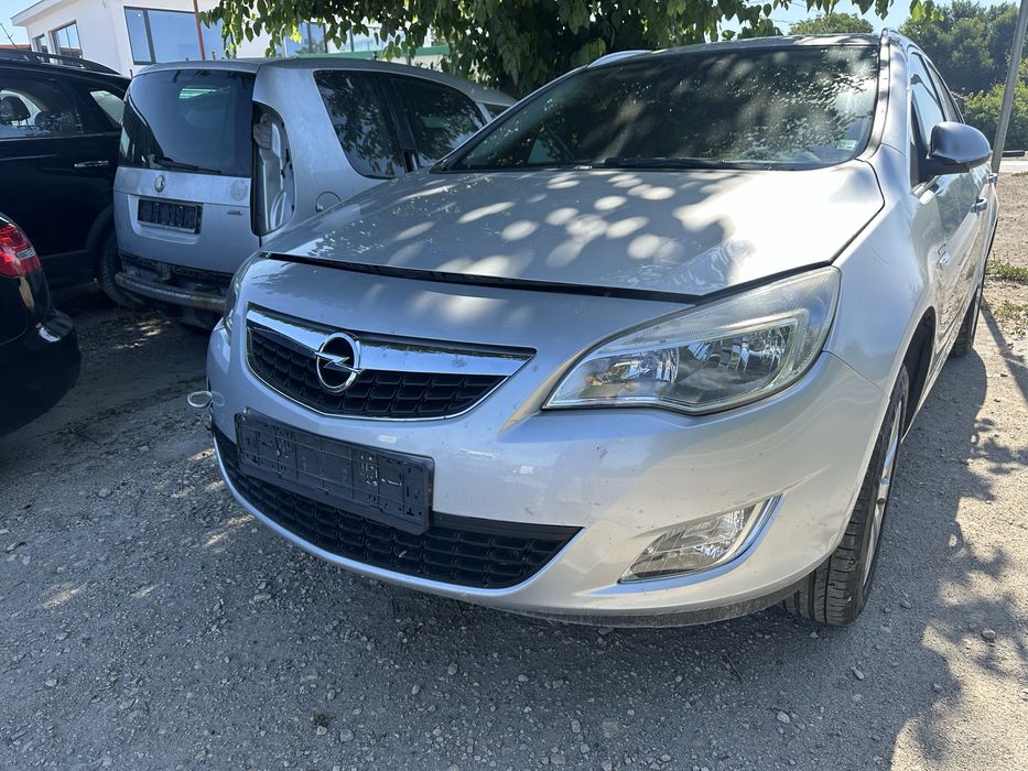 Преден капак за Опел Астра J