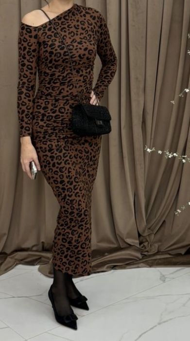 Шикарное  платье 46 р