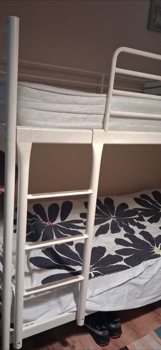 Pat ikea metalic supraetajat cu saltele