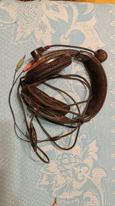 Наушники  с микрофоном б/у