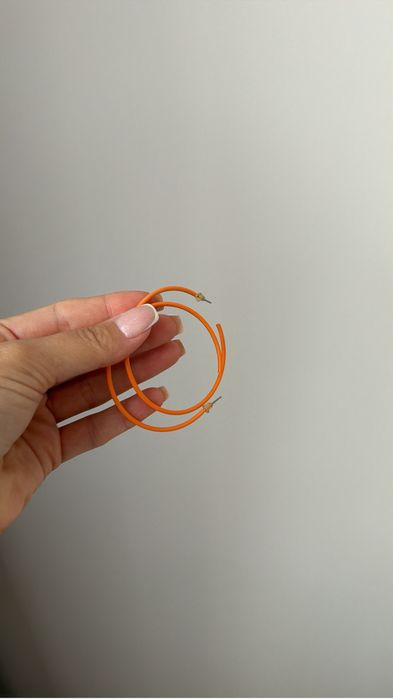 Винтажная ретро одежда в стиле 90-х