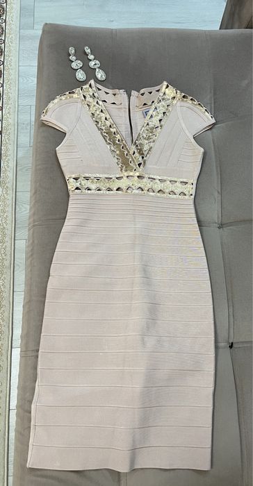 Бандажное платье