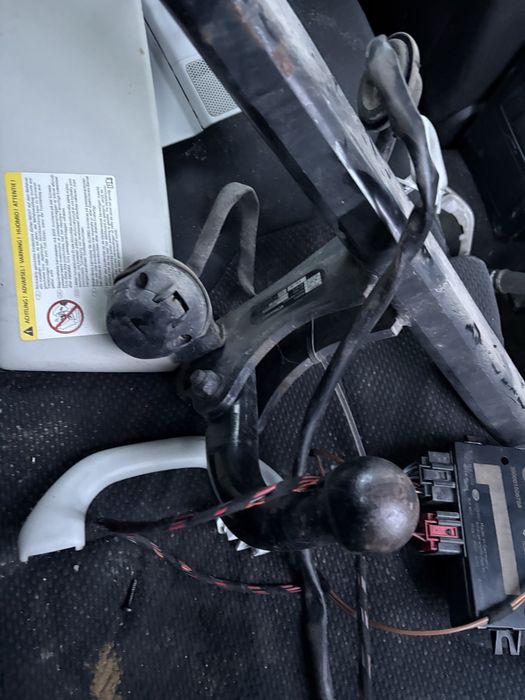 Теглич с инсталация Passat B6