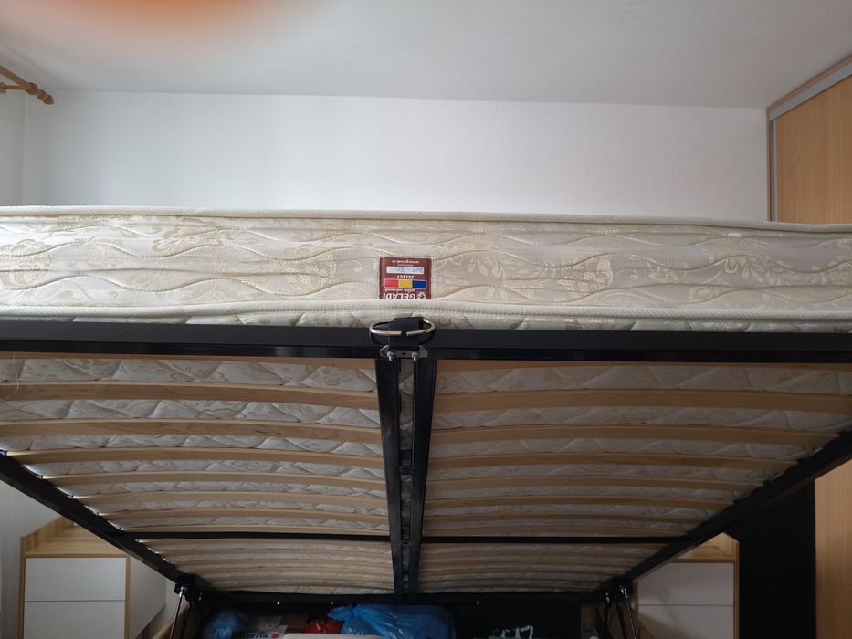 Pat cu somiera rabatabila si spatiu de depozitare 160x200