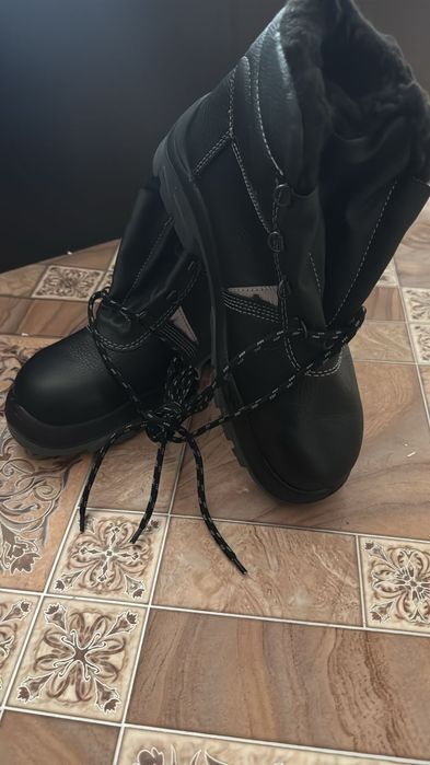 Спец ботинка и куртка