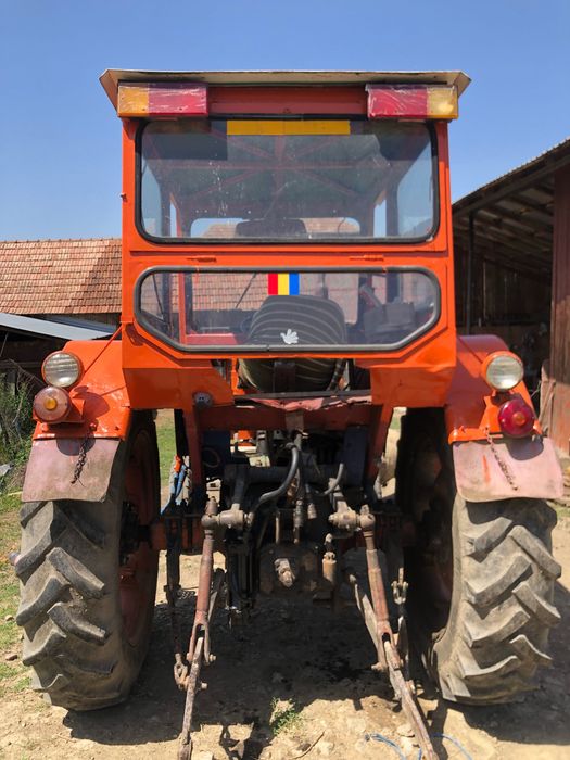 Vând Tractor U650
