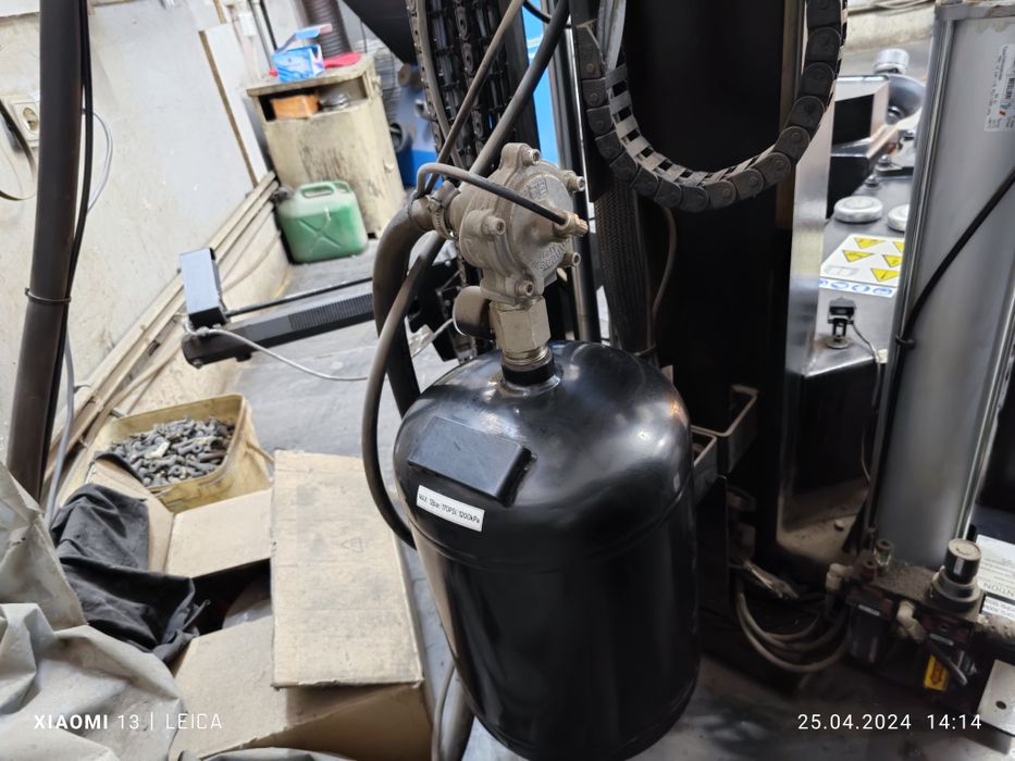 Hofmann Monty 8800- машина робот за RUN FLAT гуми