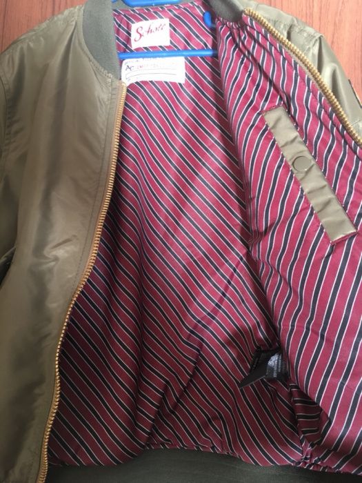 яке камуфлажно зелено