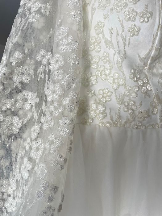 Vând rochie de mireasă