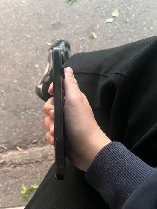 Продам айфон 15 в хорошем состоянием