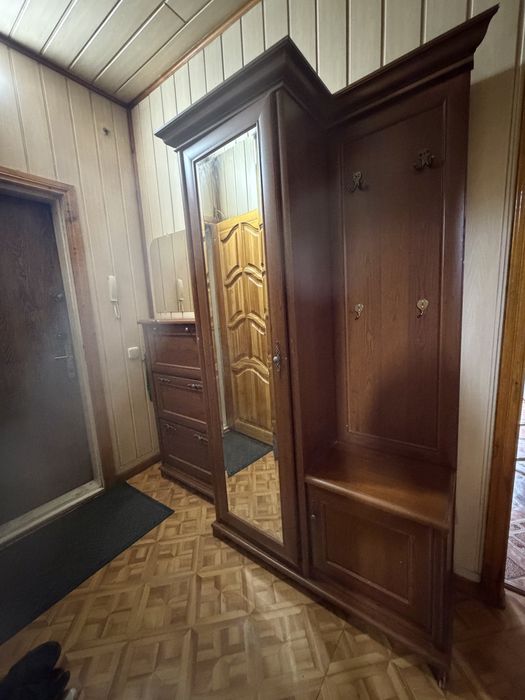 Соочно продам прихожую мебель!