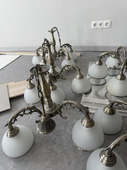 Продам люстры хорошее состояние