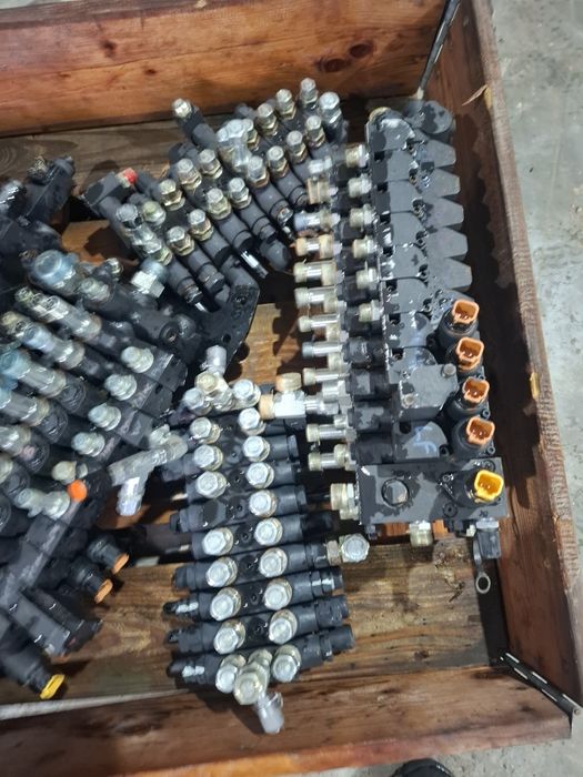 Distribuitoare jcb Hidraulice